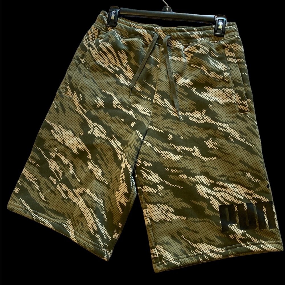 Puma green camo shorts with tags men’s